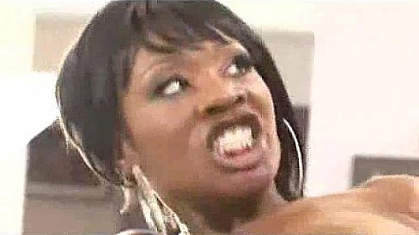 BIG BOOTY BEAUTY DIOR 