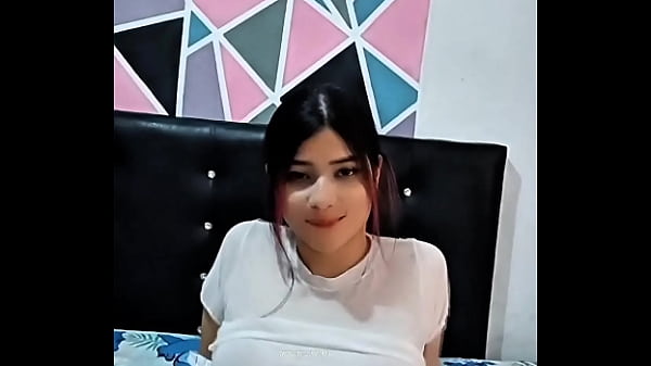 PORN ACTRESS TOUCHES HER TASTY PUSSY