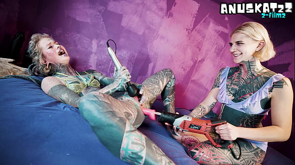 Anal squirt show tattooed lesbians and the fuck machine