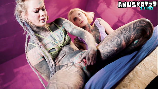 Anal squirt show tattooed lesbians and the fuck machine