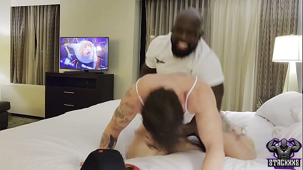 StacXXXs Presents HelpWith Bags Ecko_Belle