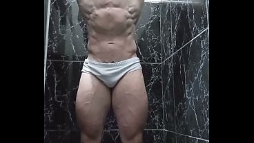 Saymon Exibicionista Gozando Farto De Tes&atilde;o Depois Do Posedown thumbnail