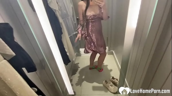 I lovetaking_nudes while trying outfits