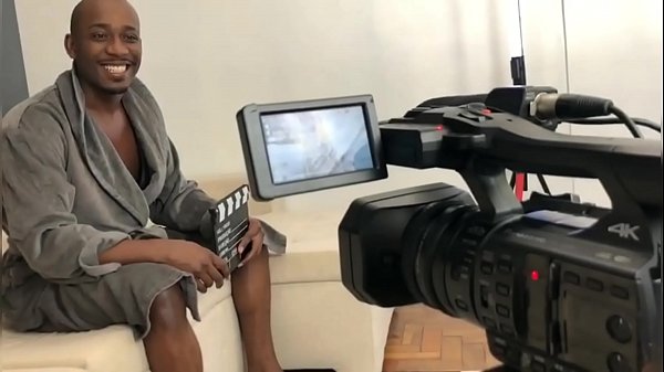 Nonton Todos Diferentes thumbnail