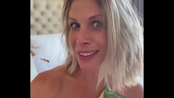 Nonton Ici Tu As La Story Public De La M&eacute;ga Surprise Que J'ai Eu Pour Mon Anniversaire... thumbnail