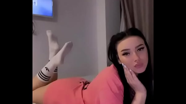 Nonton Just Me ... thumbnail