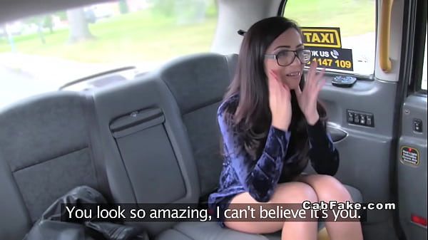 Babeflashesamazingass in_fake taxi