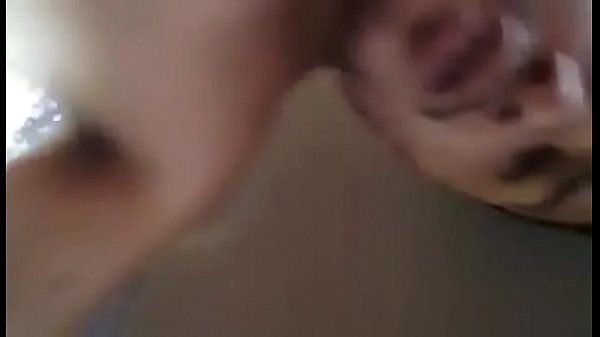 Monte y dentro del auto 