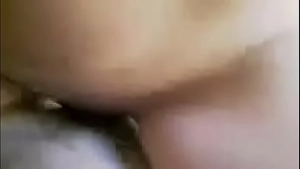 Minha amiga sentando gostoso 