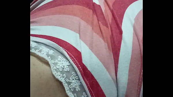 Estaba lista_para ir_a dormir pero me empezaron a decir cosas y se me mojó el shortcito