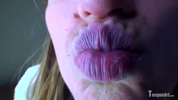 High Arch Pixie Puckers Up thumbnail