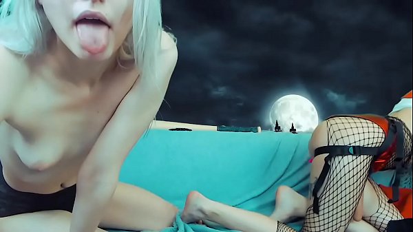 Harley Quinn_Fucking_Her Friend With_A Strap_On