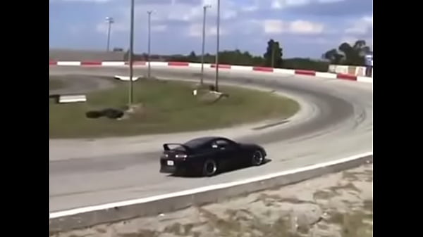 Nonton Toyota Supra Fazendo Drift thumbnail