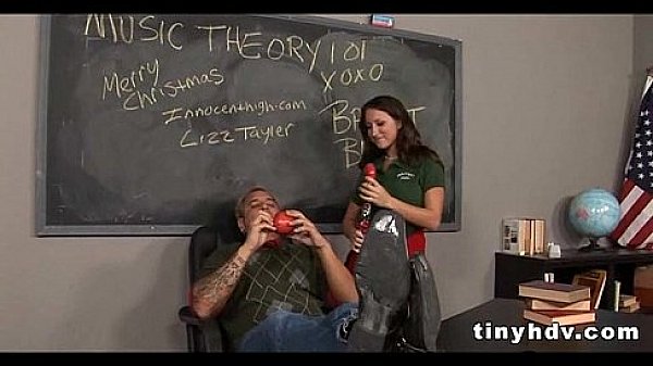 Nonton Sexy Teen Pussy Lizz Tayler 2 91 thumbnail