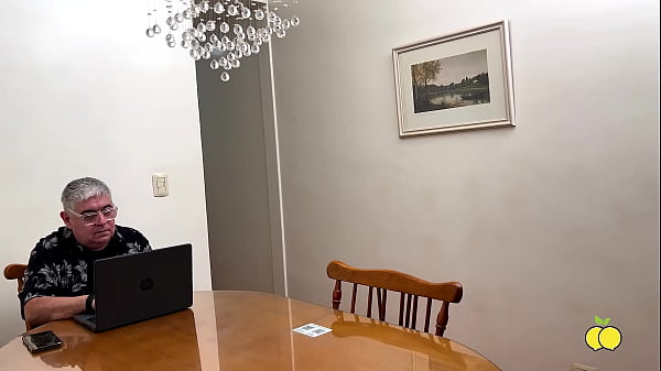 Nonton My Husband Calls A Professional To Take Care Of My Ass And He Cum On My Face thumbnail