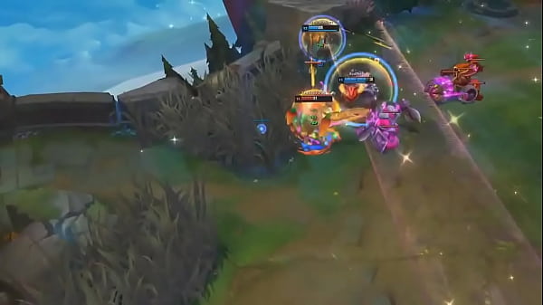 1 monochamp comendo 4 pro player