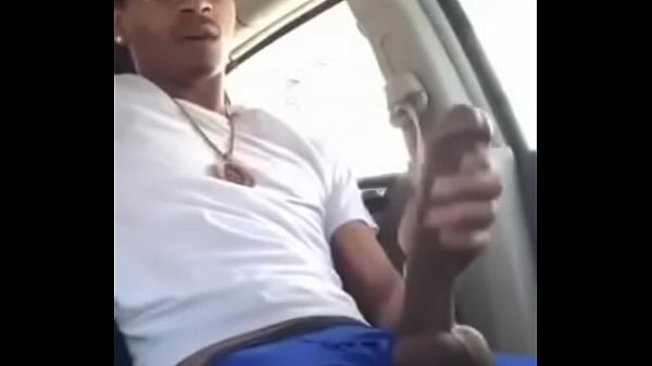 Neg&atilde;o pauzudo 