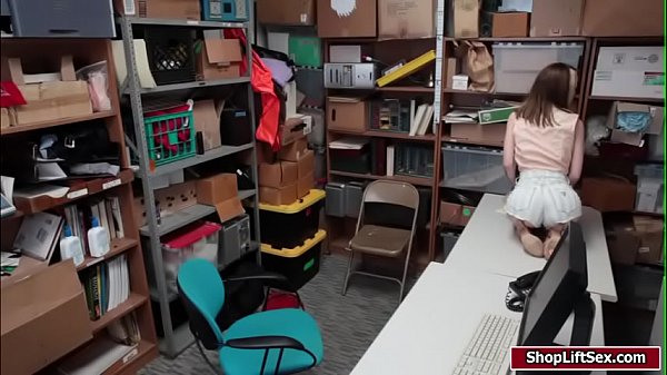 Officer fucks_Alinas wet pussyso deep