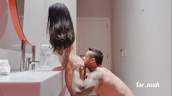 Play MP4 - ISE MAH - fit couple in a delicious  Bathroom fuck &lpar;complete on RED&rpar;