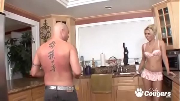 Play MP4 - Housewife Kodi Has Some Morning Sex