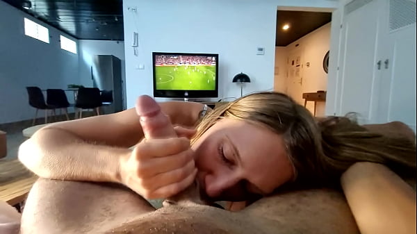Blowjob On The Couch thumbnail
