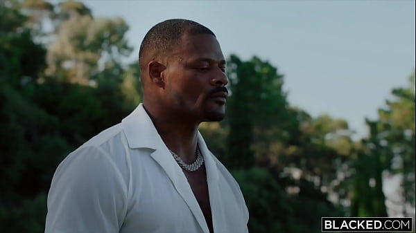 When a r goes bust a high roller pitches him and indecent proposal and rae finds herself on another man's arm as his good luck charm