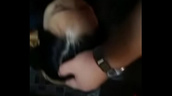 Bạn_cùng lớp bênsay vào nhà vệ sinhluôn không chịu được kieu anh