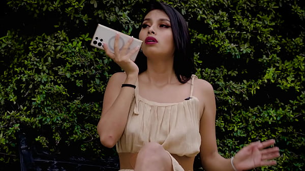 Presta A Su Esposa Para Pagar Deuda En Coppel (sale Mal) thumbnail