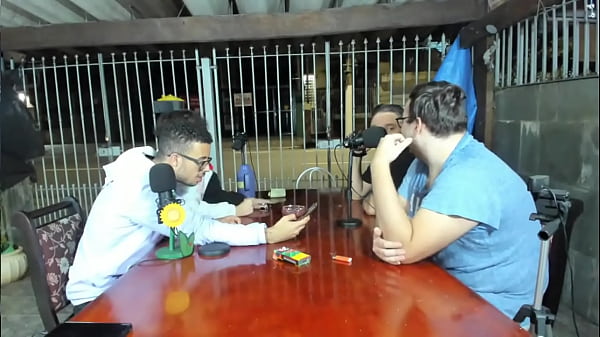 Entrevista com a ninfetinha de 18 aninhos