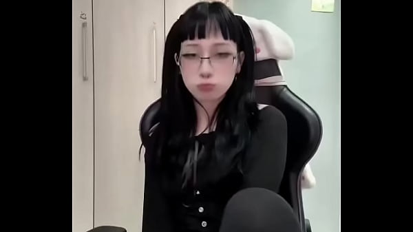 Nonton Nem Parece Que Gosta De Cuspida Na Cara thumbnail