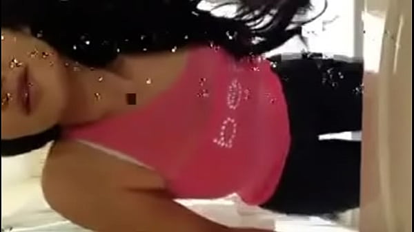 Novinha caiu no Whatsapp peladinha