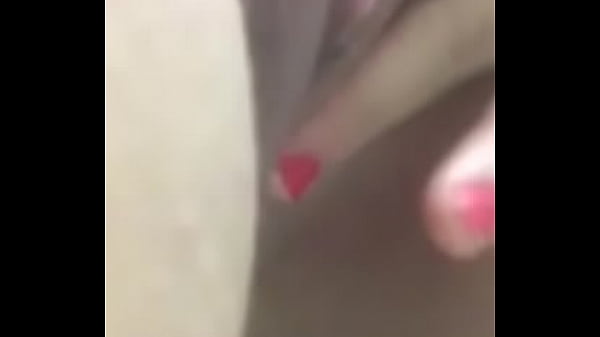 Play MP4 - namoradinha se masturbando 2