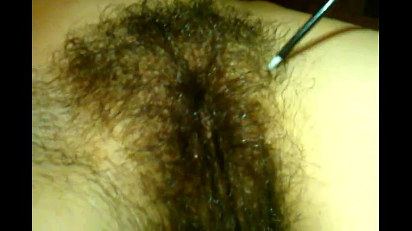 Play MP4 - MILF wife grooms her hairy bush pussy