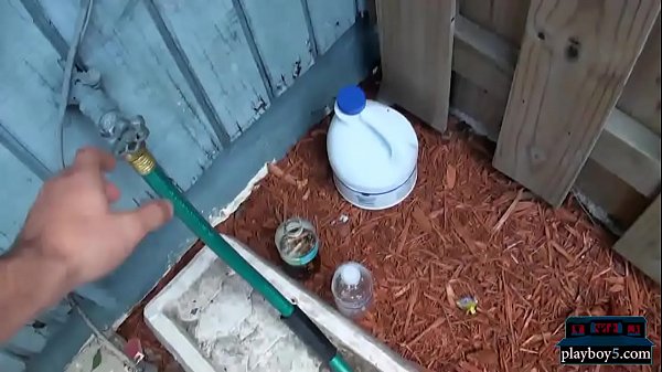 Asian guy fucks his American girlfriend_in this amateur clip