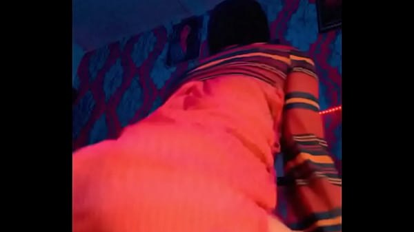 Play MP4 - My model twerking so hard