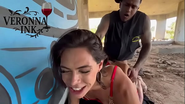 Play MP4 - Ensaiava Sozinha&period;&period;&period; at&eacute; o Seguran&ccedil;a Chegar &lpar;2&rpar;