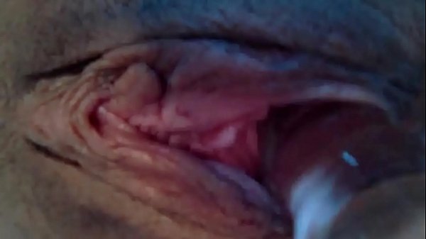 Closeup toy play_and squirt