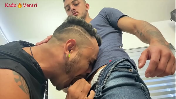 Baise Bareback Entre Deu Jeunes Latinos thumbnail