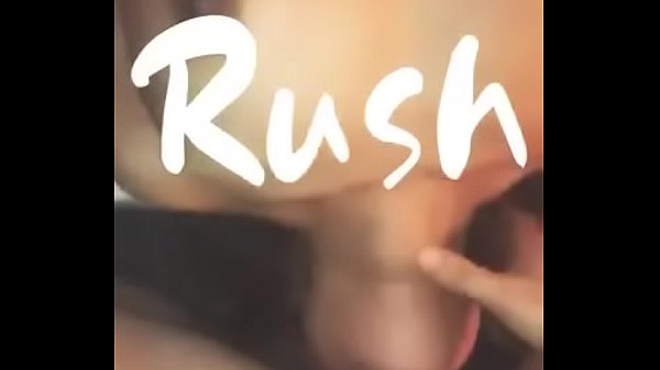 chinesa_gostosa_tomando_na bucetinha