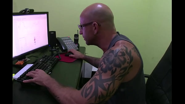 Nonton A Massive Solid Cock For A Sexy Hot Amercan Girl! thumbnail