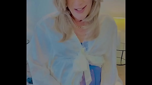 Play MP4 - Dakota &colon; Summer Evening Lingerie Stroke and Cum