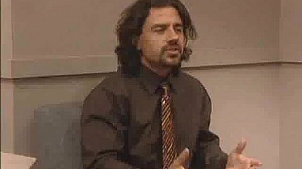 Slut Gets Fucked In The Office 