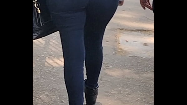 Rebolooou, porque viu que eu tava filmando, que delicinha... 