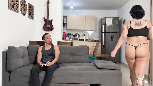 Nonton Provoco A Mi Roomie Y Me Termina Follando Con Su Gran Polla Negra thumbnail