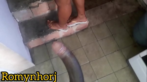 Play MP4 - NIFETINHA  GOSTOSA  PRETA FOGOSA GOZANDO NA PIROCA  DO  PEDREIRO DOTADO