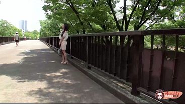Nonton Using The Vibrator Outdoors Fills The Busty Asian With An Urge To Suck His Cock thumbnail