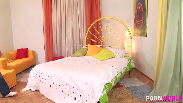 Nonton Missy Nicole Served A Large Portion Of Cock And Nuts Gp1710 thumbnail