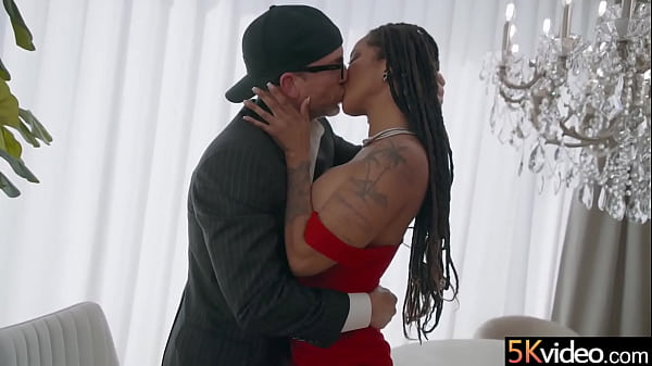 Nonton She's Down For Anything And Everything. thumbnail