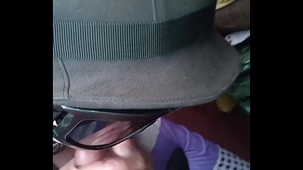 Play MP4 - Militar mamando verga para ser ascendida de rango