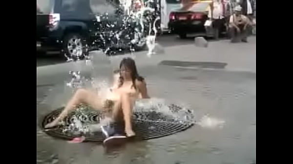 Nonton F865ab86-4955-4405-a2e0-d7526da53c19.mov thumbnail